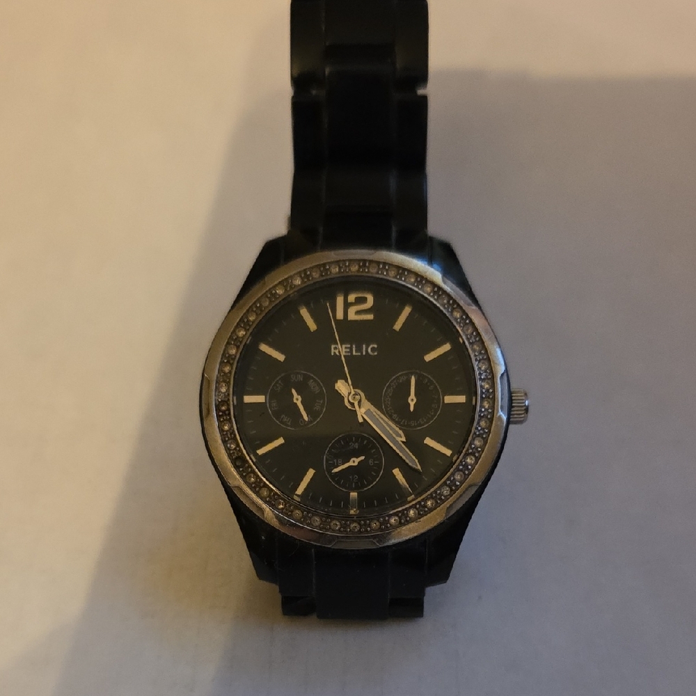Relic Black and Silver Womans Watch